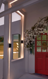 Stralux Beam IP65 Wandlamp – Minimalistische LED Buitenlamp met Smalle Lichtbundel voor Gevel, Tuin & Terras