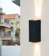 Stralux Beam IP65 Wandlamp – Minimalistische LED Buitenlamp met Smalle Lichtbundel voor Gevel, Tuin & Terras