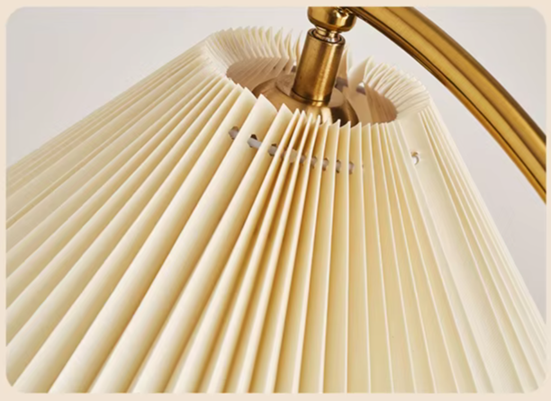 Scandinavische Houten Driepoot Vloerlamp