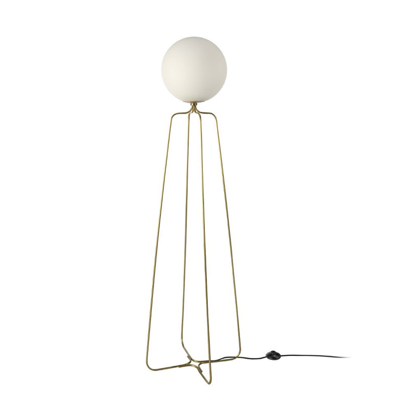 ANGEL CERDA - Vloerlamp Met Voet Van Goudkleurig Staal En Wit Getinte Glazen Bol.