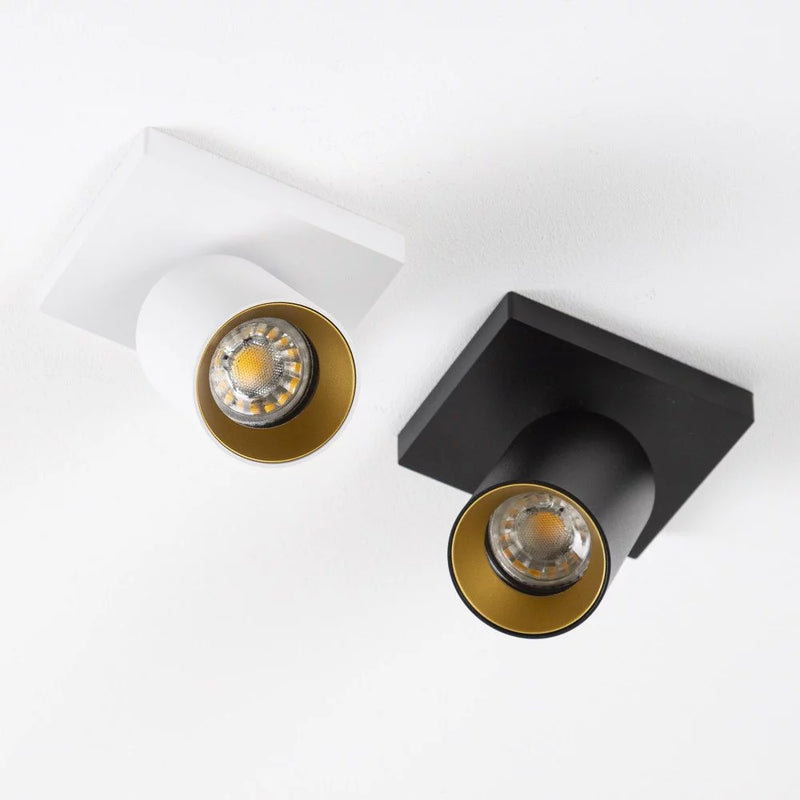 Mila 1 Zwarte Opbouwspot – Verstelbare Plafondlamp/Spot met Verwisselbare Inbouwhuls