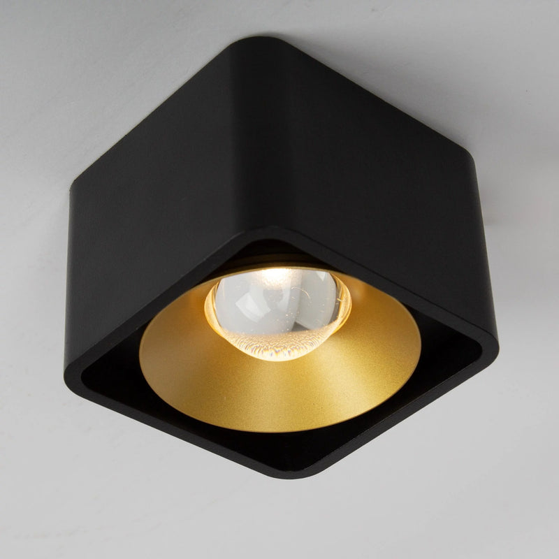 Lars Opbouwspot Zwart/Goud – Aluminium Vierkante Plafondspot met Dim-to-Warm LED 10W