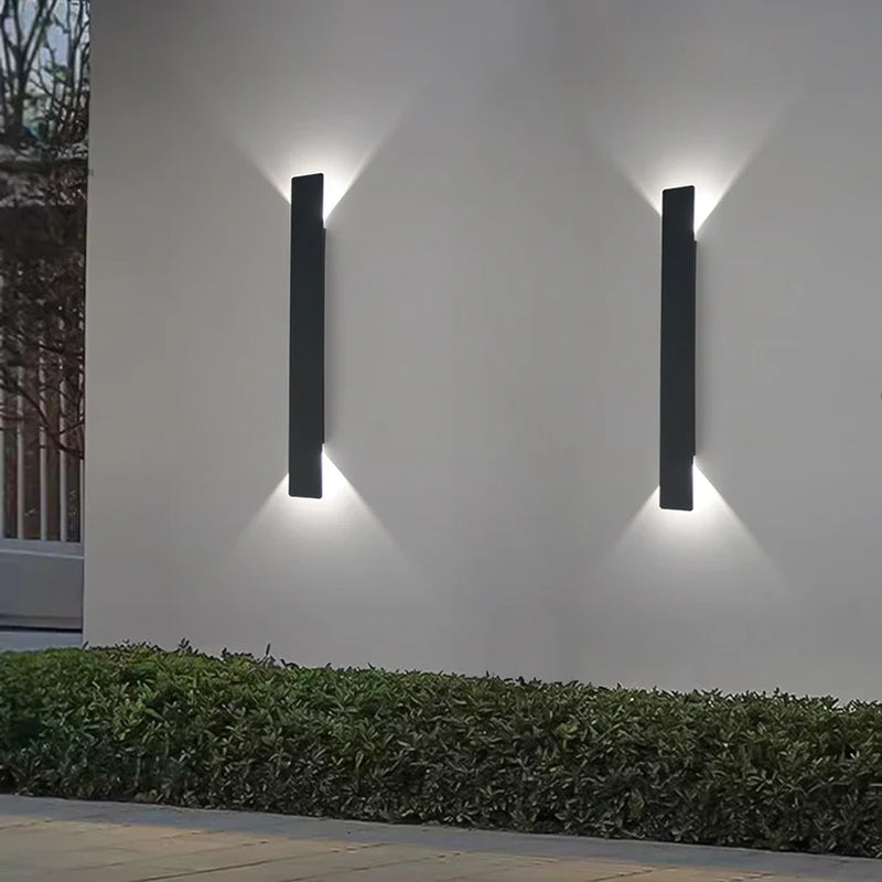 LumaShield Duo – LED Wandlamp Zwart & Wit