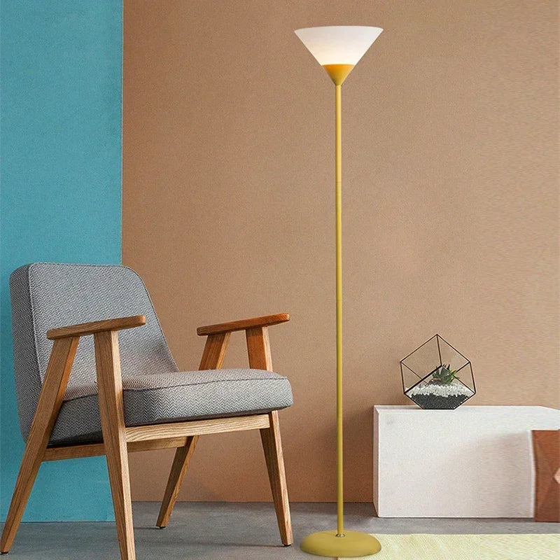 LumiArc LED Vloerlamp – Minimalistisch Design voor Stijlvolle Verlichting