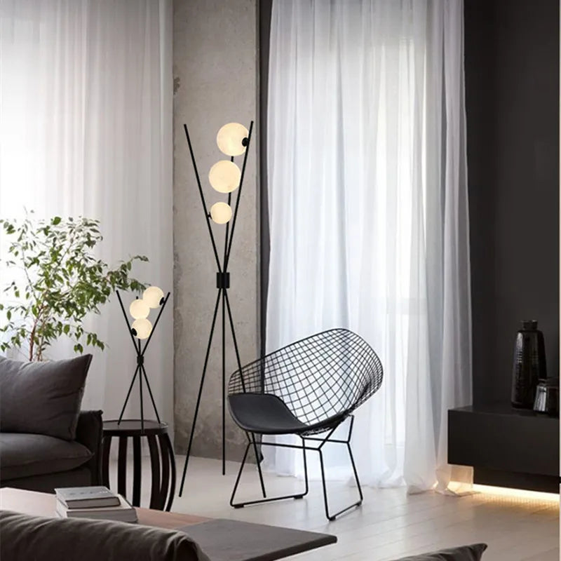 LunaGlow 3D Maan Vloerlamp – Elegante LED Tripod Lamp voor Woonkamer, Slaapkamer & Studieruimte