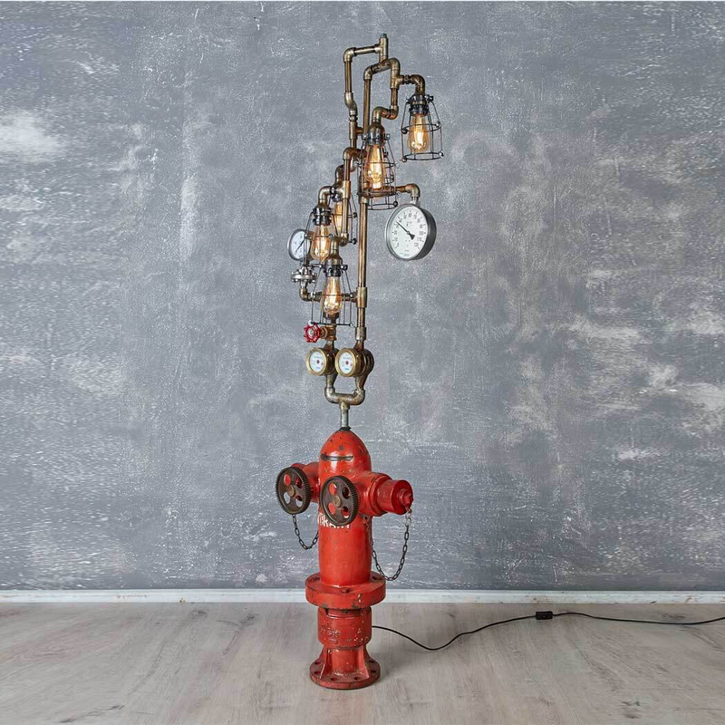 Golden Pigs - Oude Hidrant-Lamp
