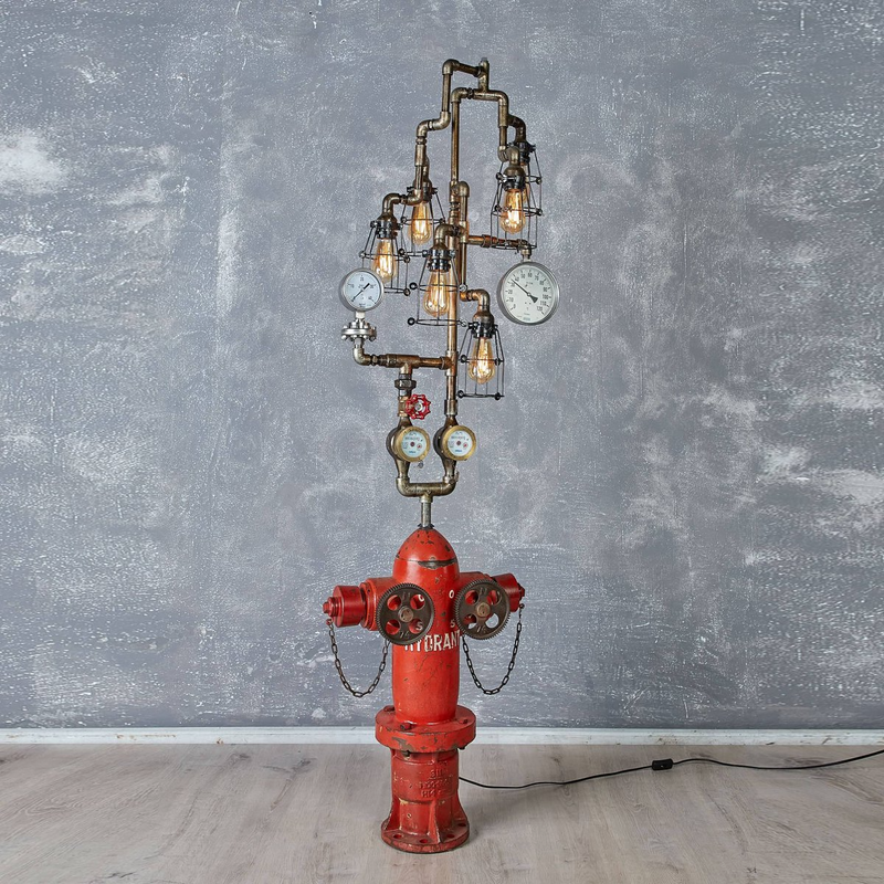 Golden Pigs - Oude Hidrant-Lamp